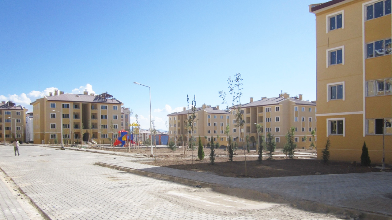 VAN ERCİŞ 9. BÖLGE 416 ADET KONUT 1 ADET 32 DERSLİKLİ LİSE ALİ ACAR İNŞAAT